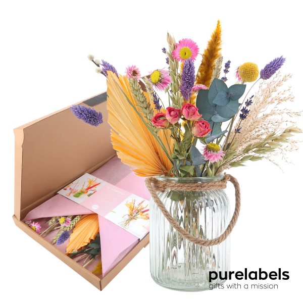 BLOEMpost brievenbuscadeau | droogbloemen pastel | duurzaam relatiegeschenk